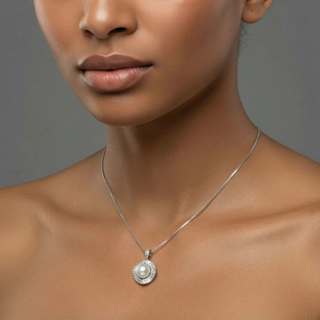 Halo Pearl Necklace